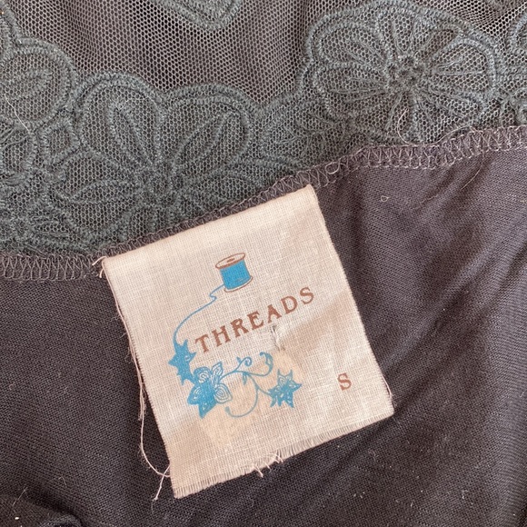 Ladies black Lacy back blouse with twist knot in the front. Size small. - Picture 3 of 7